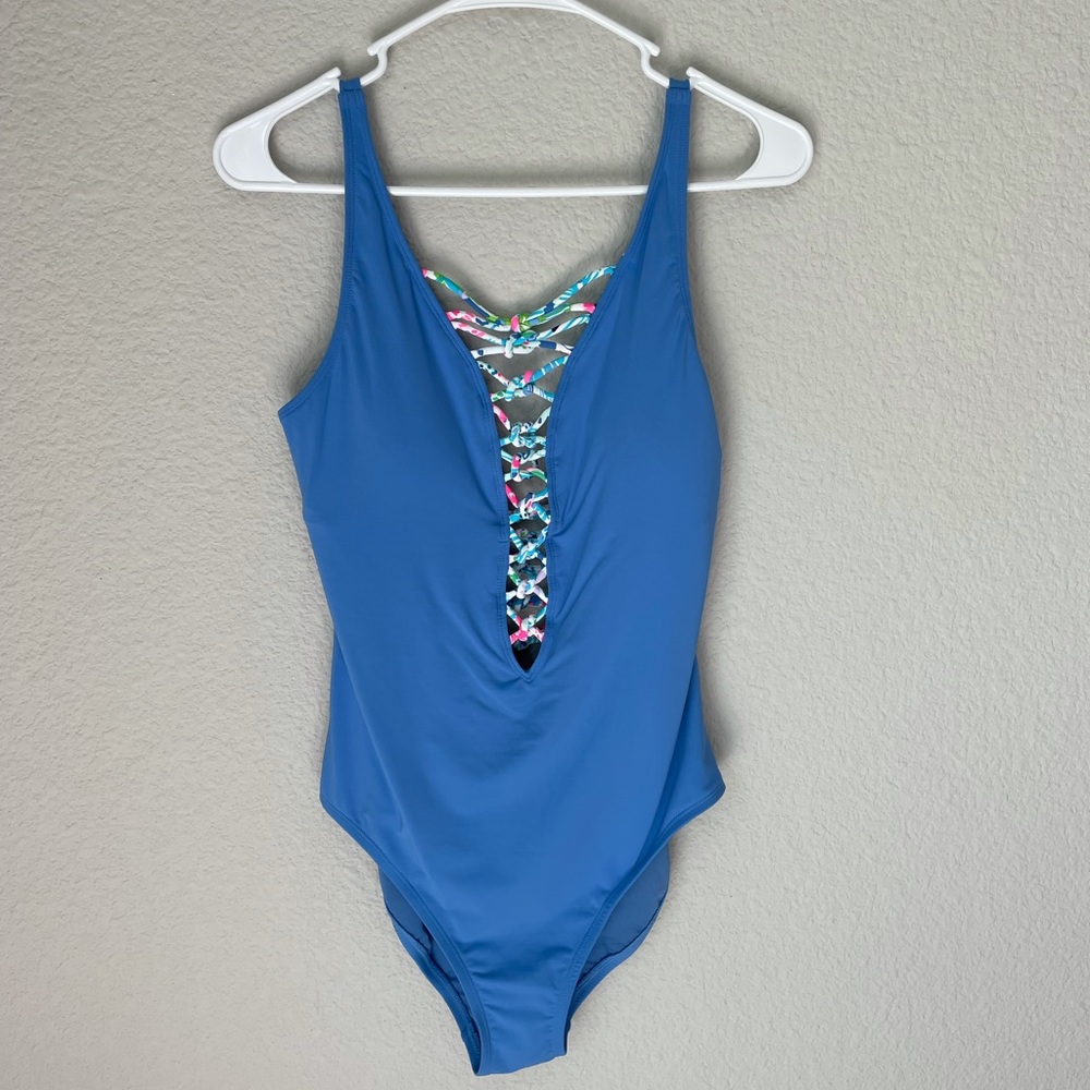 NWT 🌸 Lilly Pulitzer Isle Lattice One Piece